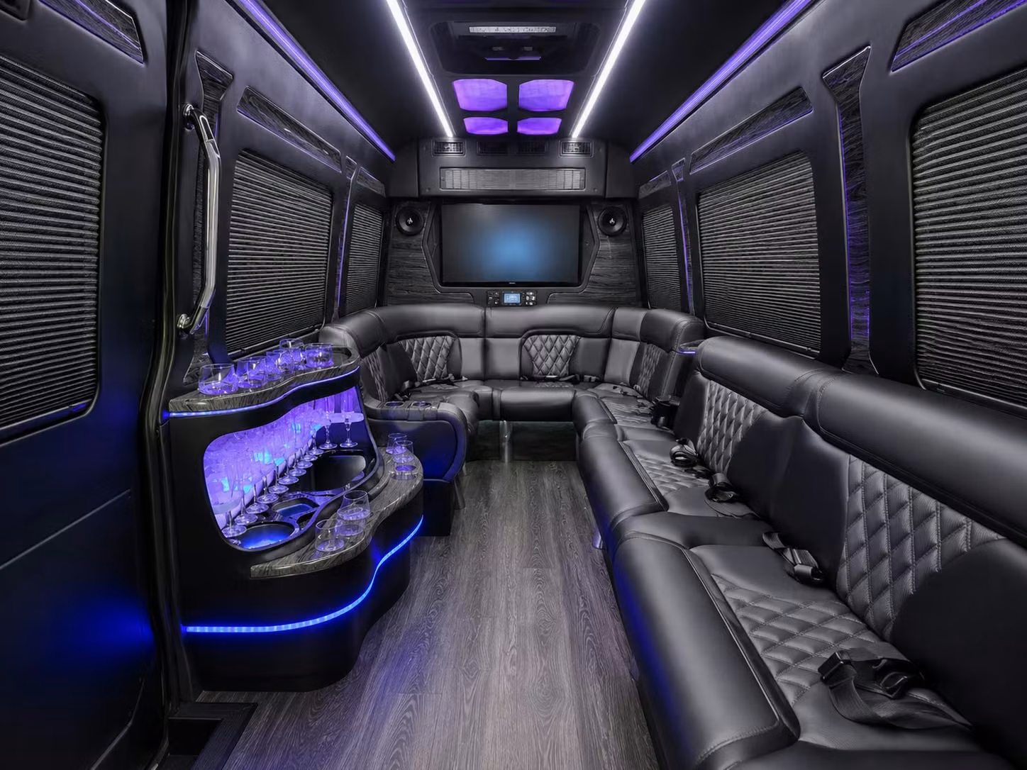 charterbusrentaledisonnj com can help you arrange airport shuttle transportation for edison business travelers