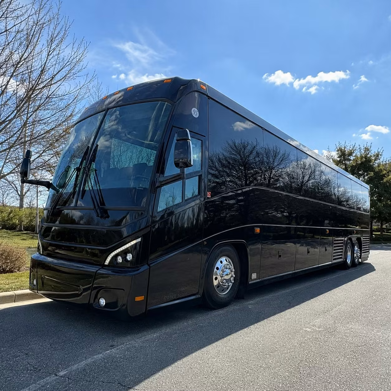 we help you compare employee transportation for corporate events offsites and team outings in edison